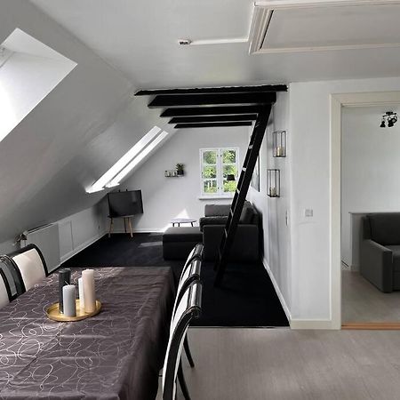 Stor Rummelig Lejlighed Med Egen P-Plads Kolding Esterno foto